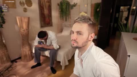 Snapshot of enjohnny chatting on October 2025 03:35:01 PM Johnny online show from October 2025 03:35:01 PM