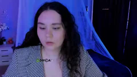 enny_mrr_ online show from April 2026 03:05:01 PM