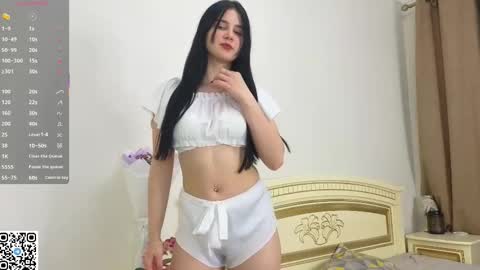 Snapshot of enricaelis chatting on November 2025 07:57:01 PM Sani online show from November 2025 07:57:01 PM