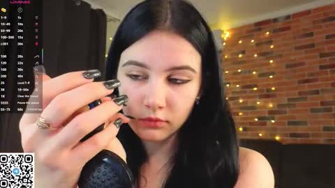 Snapshot of enricaelis chatting on December 2025 08:14:01 PM Sani online show from December 2025 08:14:01 PM