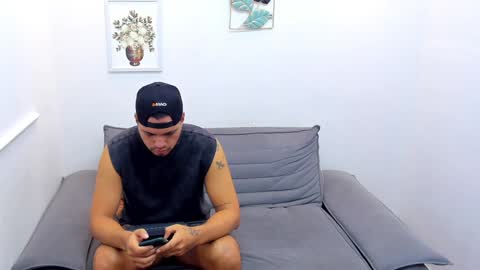 Snapshot of enrique_villa23 chatting on December 2024 03:35:01 PM enrique online show from December 2024 03:35:01 PM