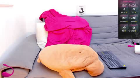 Snapshot of enrique_villa23 chatting on January 2025 08:16:02 PM enrique online show from January 2025 08:16:02 PM