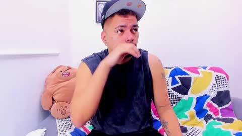 Snapshot of enrique_villa23 chatting on March 2025 12:09:02 PM enrique online show from March 2025 12:09:02 PM