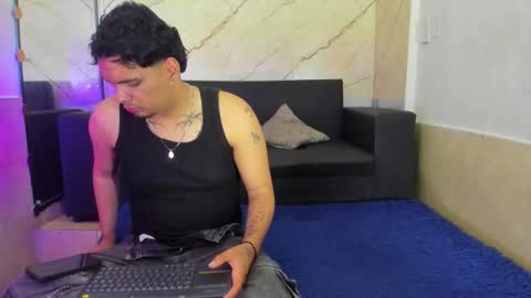 Snapshot of enrique_villa23 chatting on September 2025 12:38:02 PM enrique online show from September 2025 12:38:02 PM