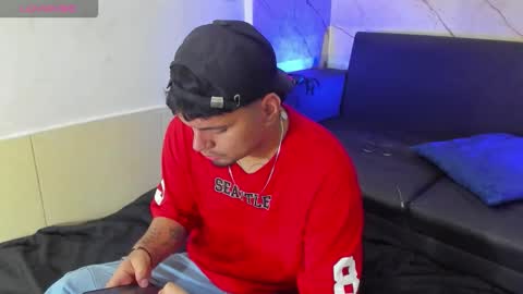 Snapshot of enrique_villa23 chatting on September 2025 12:43:02 PM enrique online show from September 2025 12:43:02 PM