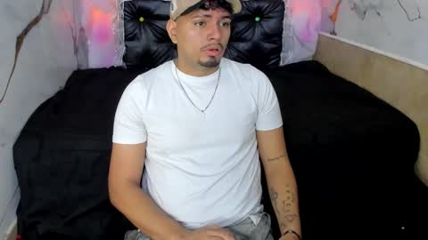 Snapshot of enrique_villa23 chatting on October 2025 11:39:02 AM enrique online show from October 2025 11:39:02 AM