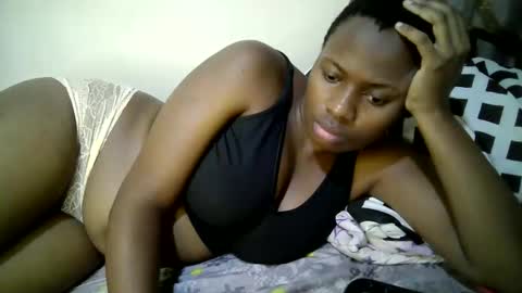 Snapshot of enter_dee chatting on March 2026 08:08:02 AM Ell online show from March 2026 08:08:02 AM