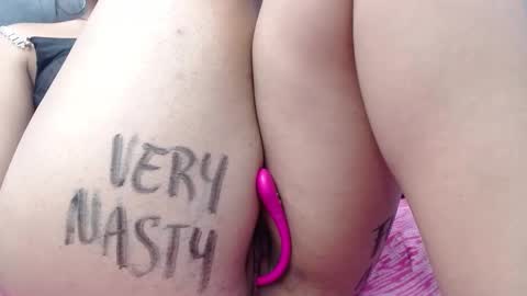 Snapshot of eny_dirty chatting on December 2024 02:22:02 PM Enny Dirty online show from December 2024 02:22:02 PM