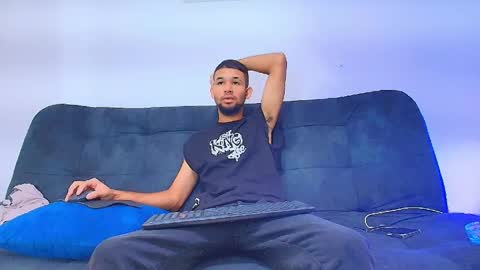 enyel_100 online show from May 2026 02:05:01 AM