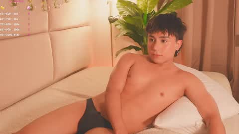 Snapshot of enyollbloss chatting on May 2026 07:19:01 PM Call me Sweet online show from May 2026 07:19:01 PM