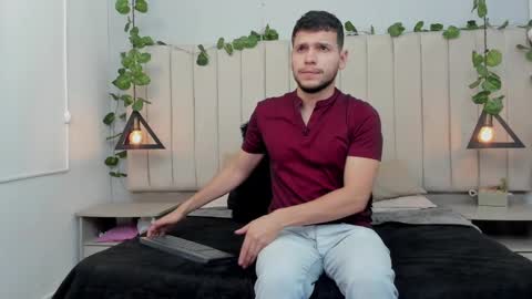 Snapshot of enzo_rivas chatting on November 2025 02:17:01 PM ENZO online show from November 2025 02:17:01 PM