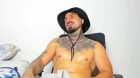 Snapshot of enzoaren chatting on October 2025 02:03:02 AM Enzo Aren online show from October 2025 02:03:02 AM