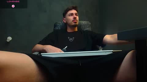 Snapshot of enzorace chatting on September 2025 04:34:02 AM EnzoRace online show from September 2025 04:34:02 AM