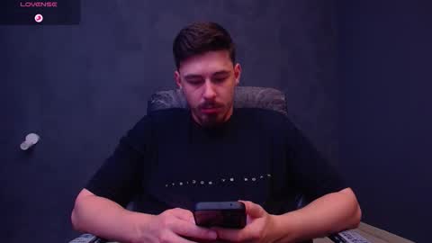 Snapshot of enzorace chatting on November 2025 06:23:02 AM EnzoRace online show from November 2025 06:23:02 AM