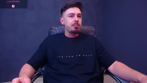 Snapshot of enzorace chatting on November 2025 06:02:01 AM EnzoRace online show from November 2025 06:02:01 AM