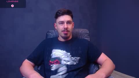 Snapshot of enzorace chatting on November 2025 06:26:02 AM EnzoRace online show from November 2025 06:26:02 AM