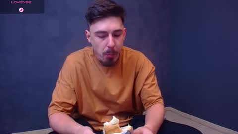 Snapshot of enzorace chatting on November 2025 05:54:01 AM EnzoRace online show from November 2025 05:54:01 AM