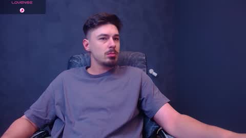 Snapshot of enzorace chatting on November 2025 05:54:01 AM EnzoRace online show from November 2025 05:54:01 AM