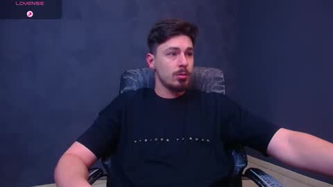 Snapshot of enzorace chatting on December 2025 05:59:02 AM EnzoRace online show from December 2025 05:59:02 AM