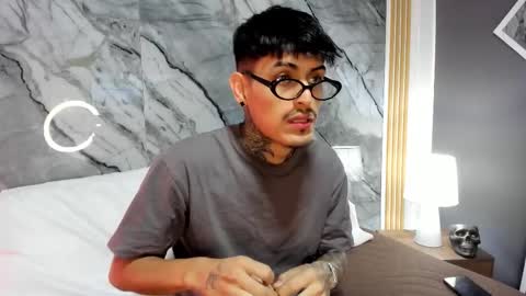 Snapshot of enzorodriguezz chatting on October 2025 12:31:01 PM Enzo Rodriguez online show from October 2025 12:31:01 PM