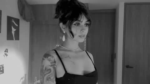 Leyla online show from January 2026 01:19:01 AM