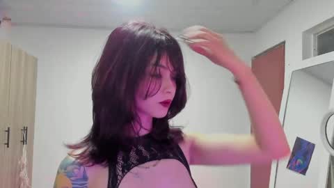 Leyla online show from May 2026 01:00:01 AM