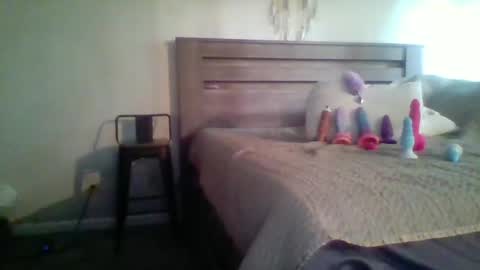 ephixa37s online show from December 2024 01:47:01 PM