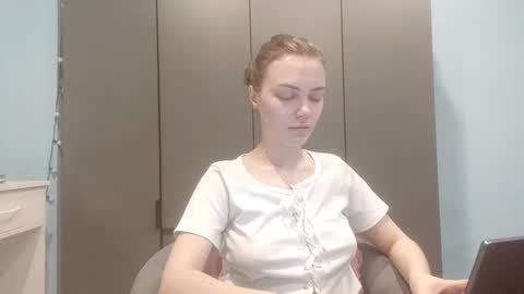 Lily online show from February 2026 01:31:01 AM