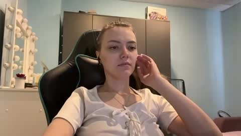 Lily online show from April 2026 03:02:01 AM