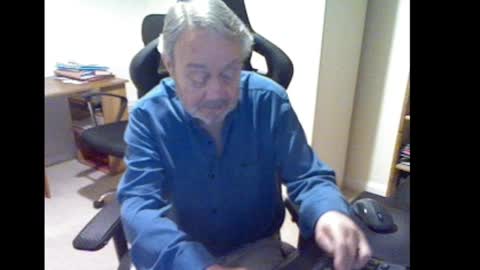 Snapshot of erasmus_d chatting on February 2025 05:39:02 PM erasmus_d online show from February 2025 05:39:02 PM