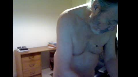 Snapshot of erasmus_d chatting on February 2025 06:09:02 PM erasmus_d online show from February 2025 06:09:02 PM