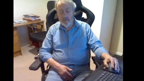 Snapshot of erasmus_d chatting on September 2025 05:28:01 PM erasmus_d online show from September 2025 05:28:01 PM