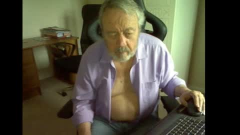 Snapshot of erasmus_d chatting on September 2025 05:07:02 PM erasmus_d online show from September 2025 05:07:02 PM