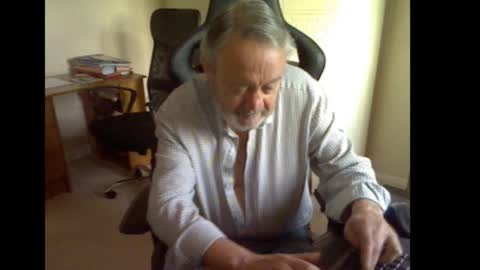 Snapshot of erasmus_d chatting on October 2025 04:59:01 PM erasmus_d online show from October 2025 04:59:01 PM