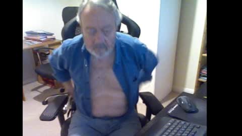 Snapshot of erasmus_d chatting on October 2025 05:13:02 PM erasmus_d online show from October 2025 05:13:02 PM