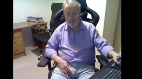 Snapshot of erasmus_d chatting on October 2025 05:30:02 PM erasmus_d online show from October 2025 05:30:02 PM