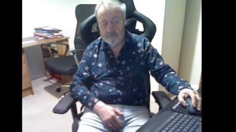 Snapshot of erasmus_d chatting on February 2026 05:55:01 PM erasmus_d online show from February 2026 05:55:01 PM