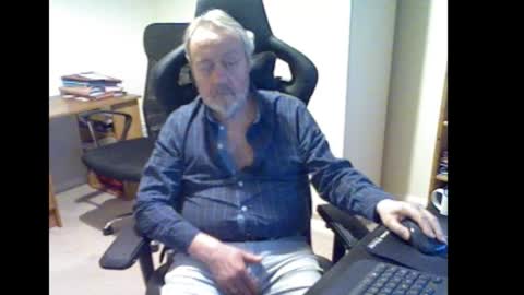 Snapshot of erasmus_d chatting on March 2026 06:12:02 PM erasmus_d online show from March 2026 06:12:02 PM