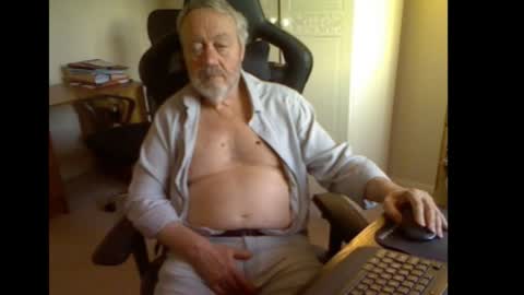 Snapshot of erasmus_d chatting on March 2026 05:39:01 PM erasmus_d online show from March 2026 05:39:01 PM