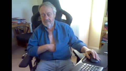 Snapshot of erasmus_d chatting on March 2026 05:27:02 PM erasmus_d online show from March 2026 05:27:02 PM