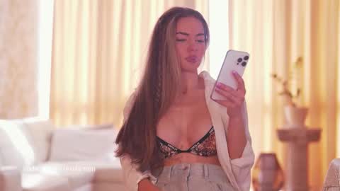 Ana Marie online show from May 2026 01:27:01 PM