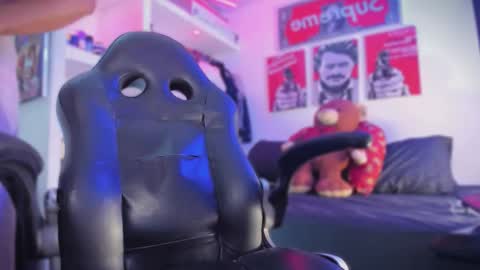 Snapshot of eren_blade_ chatting on February 2026 04:42:02 AM Tht BOSS Eren online show from February 2026 04:42:02 AM