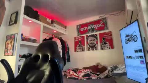 Snapshot of eren_blade_ chatting on March 2026 08:23:01 PM Tht BOSS Eren online show from March 2026 08:23:01 PM