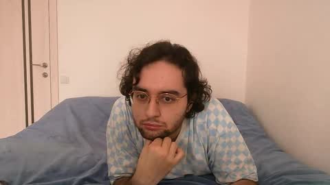 Snapshot of eren_jaeger2000 chatting on September 2025 03:21:01 AM Eren online show from September 2025 03:21:01 AM