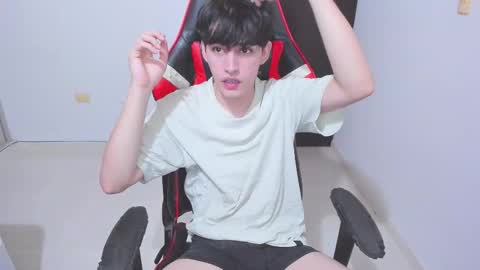 eren_tatakae online show from December 2025 02:53:01 AM