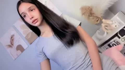 Snapshot of eres_guapa chatting on May 2026 03:56:01 AM Elisa online show from May 2026 03:56:01 AM