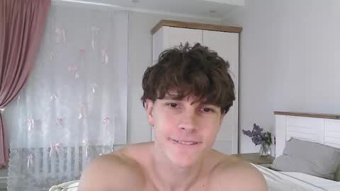 Eric Crush online show from May 2026 04:07:01 AM