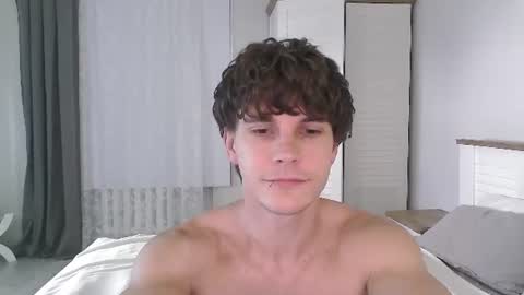 Eric Crush online show from June 2026 04:45:01 AM