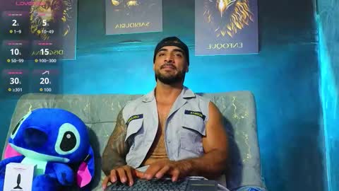 Brayan online show from October 2025 11:50:04 PM