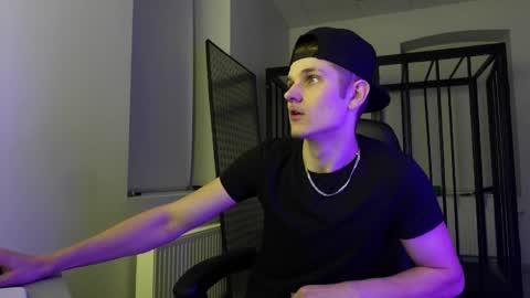    online show from September 2025 08:02:01 PM